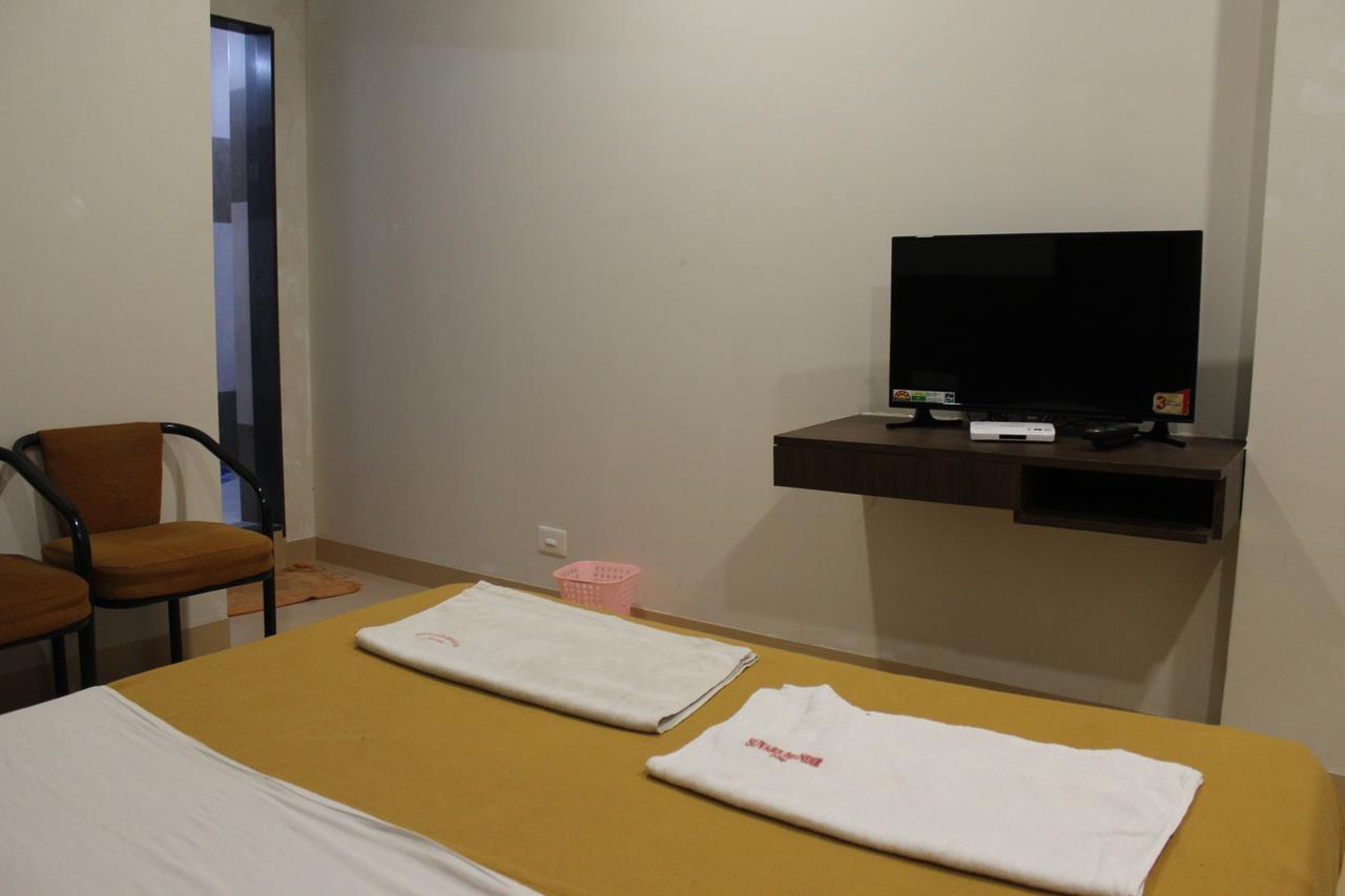 Hotel Suvarn Mandir 벨가움 외부 사진