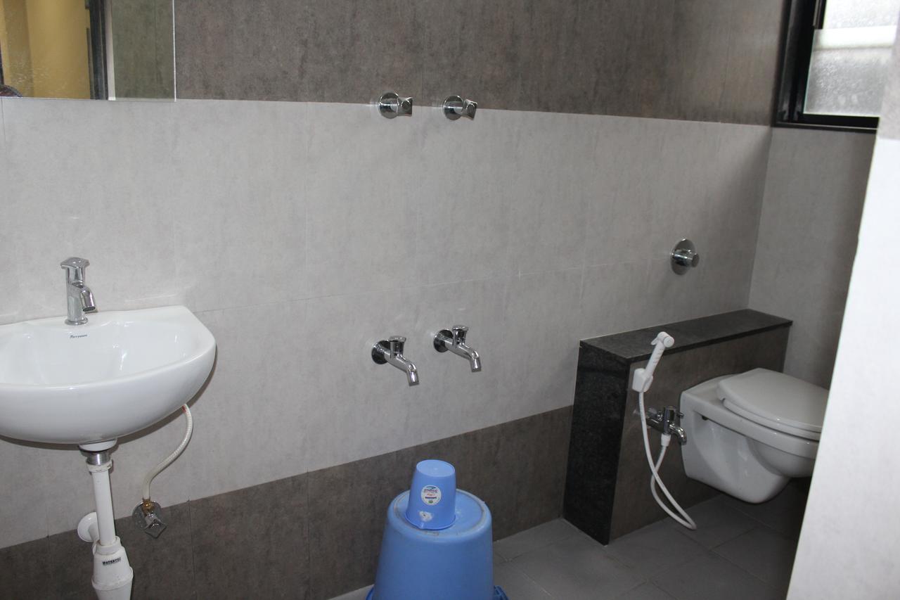Hotel Suvarn Mandir 벨가움 외부 사진
