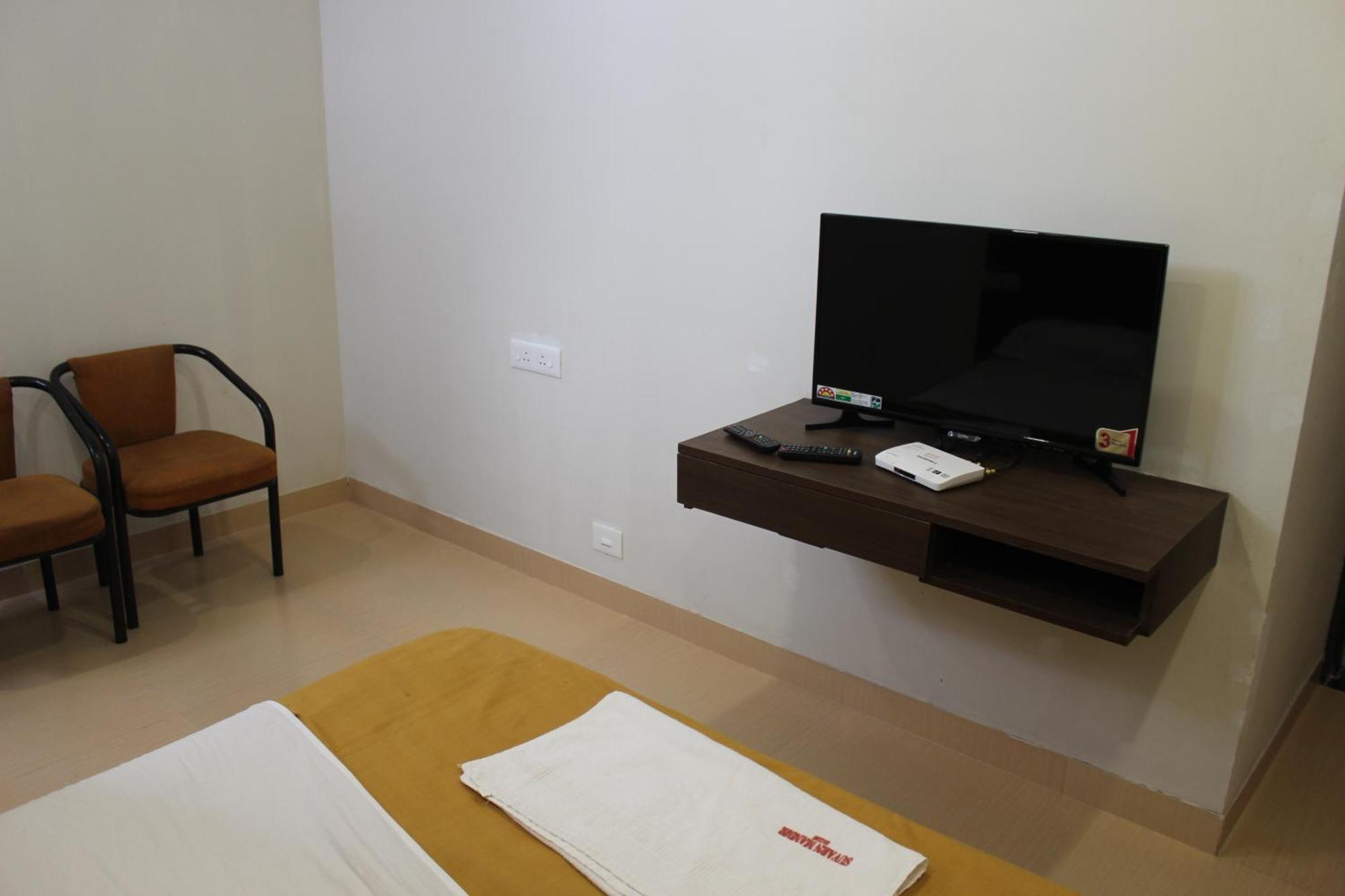 Hotel Suvarn Mandir 벨가움 외부 사진